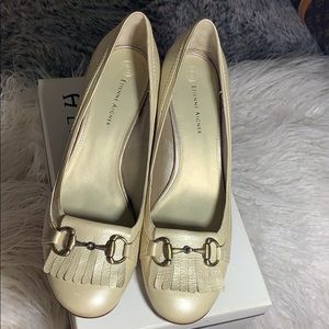 LADIES SHOES
